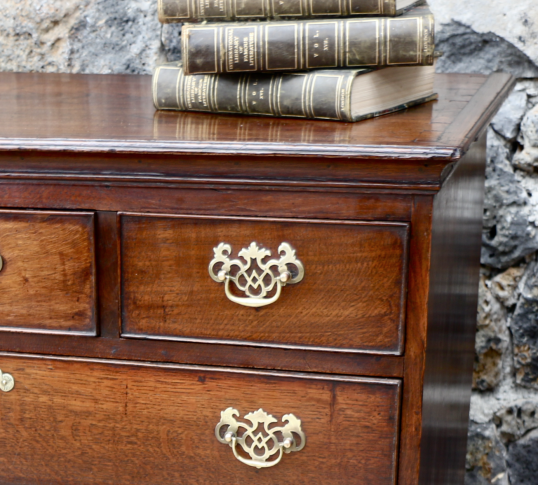 Goergian Chest of Drawers